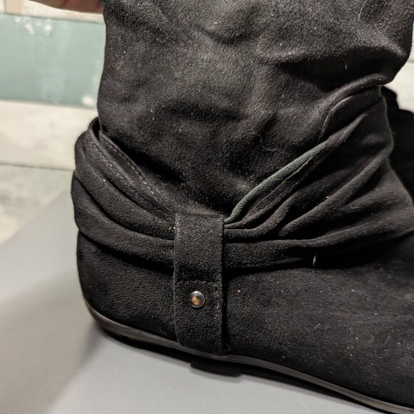 Torrid size 7 WW Black Faux Suede Scrunched Knee-High Boot - Picture 3 of 5